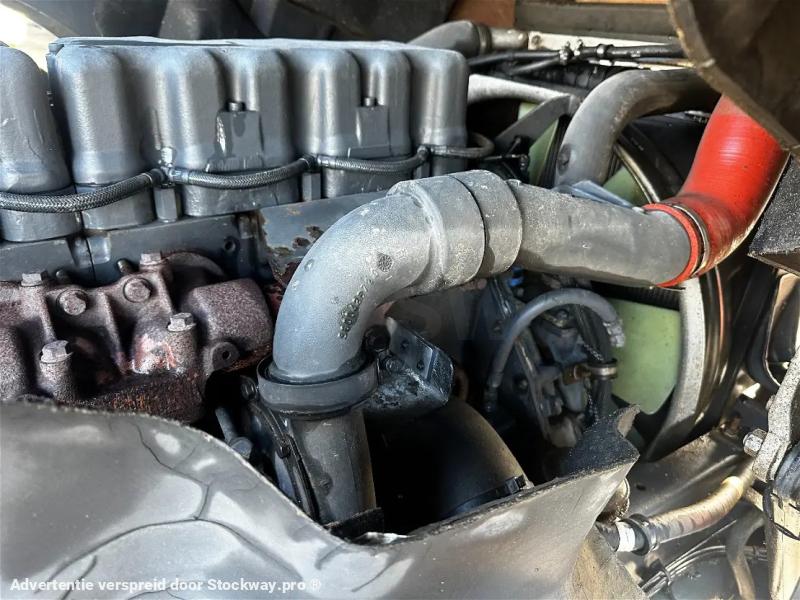 Photo Renault Premium 400 4X2 Tractor-unit Spring/Air Euro 2 Manual Gearbox image 16/17