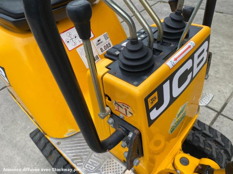 Photo Jcb 8008 + 3 godets  image 10/10