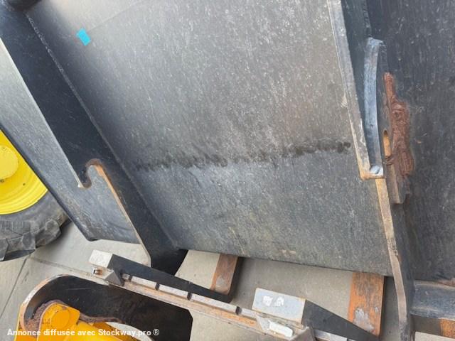 Photo JCB 3200 litres 2.6 m Qfit  image 8/15