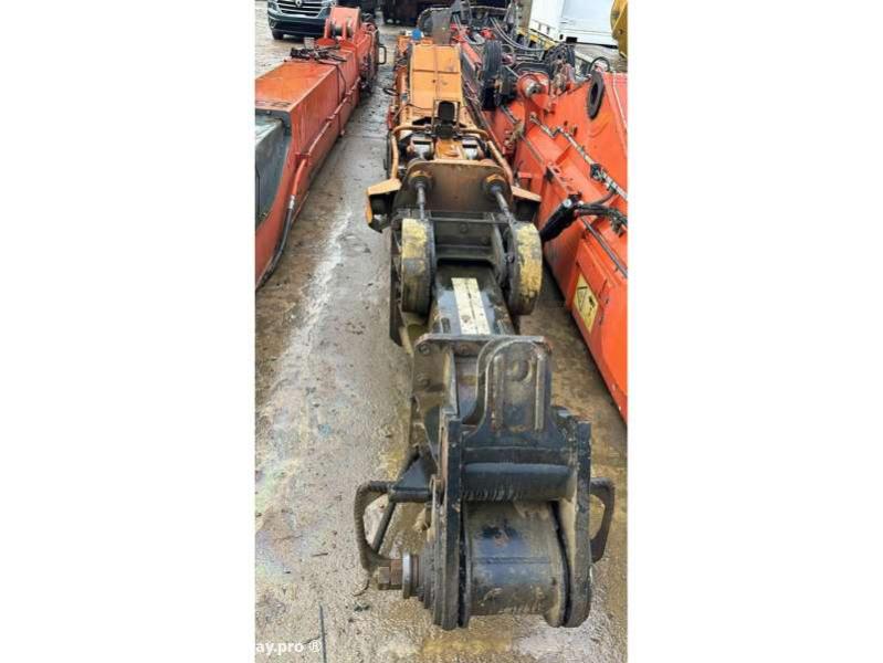 Photo Hitachi CAMELEON ZX330LC  image 11/13