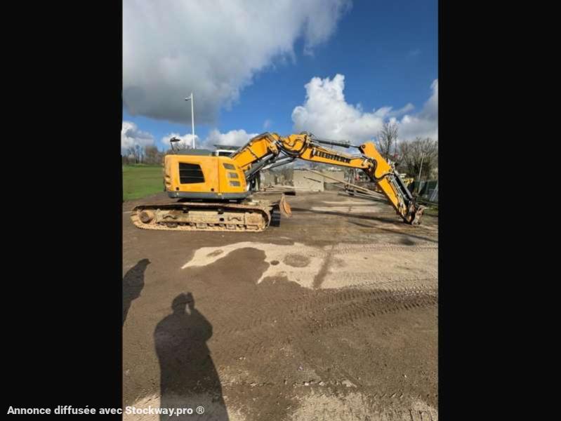 Photo Liebherr R926 COMPACT  image 3/10