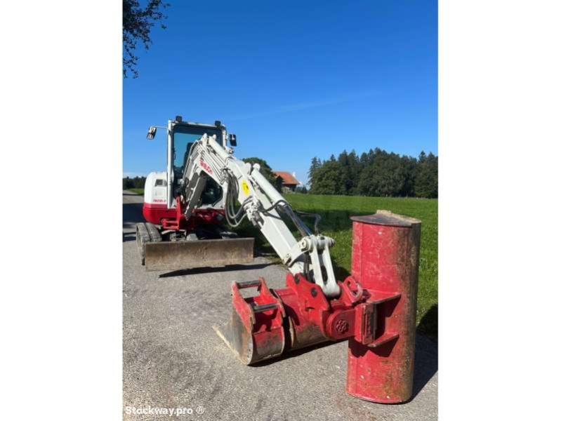 Photo Takeuchi TB235-2  image 2/9