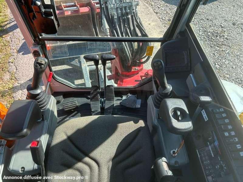 Photo Takeuchi TB235-2  image 4/9