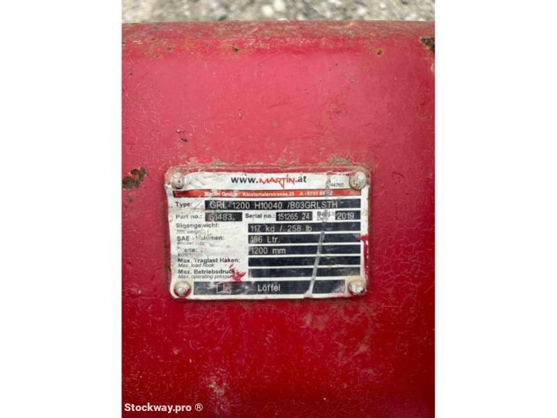 Photo Takeuchi TB235-2  image 8/9