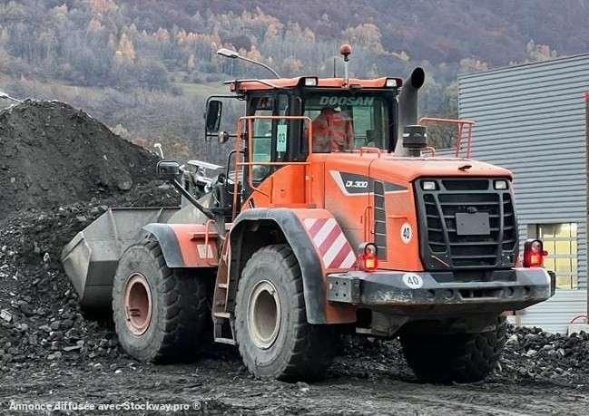 Photo Doosan DL300  image 3/9