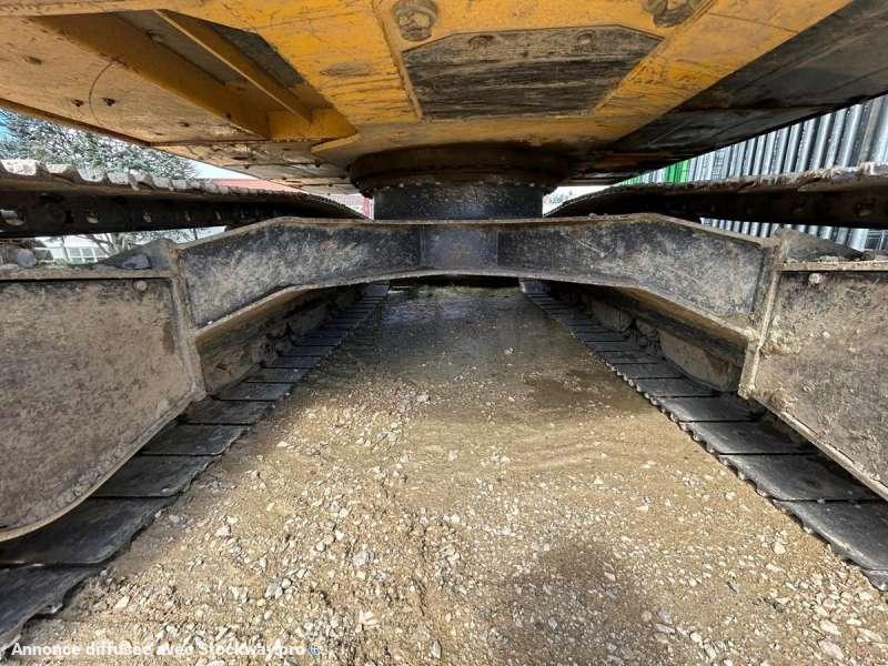 Photo New Holland E145  image 16/29