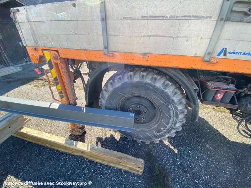 Photo Mercedes UNIMOG U 140 MACHINE SUISSE  image 18/50