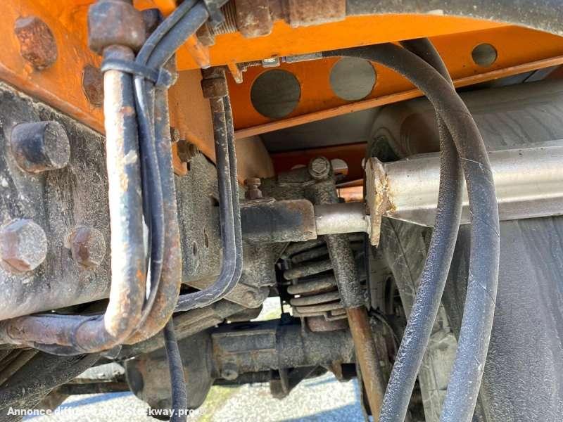 Photo Mercedes UNIMOG U 140 MACHINE SUISSE  image 35/50