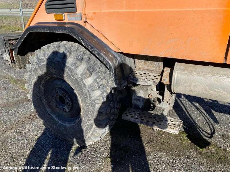 Photo Mercedes UNIMOG U 140 MACHINE SUISSE  image 37/50