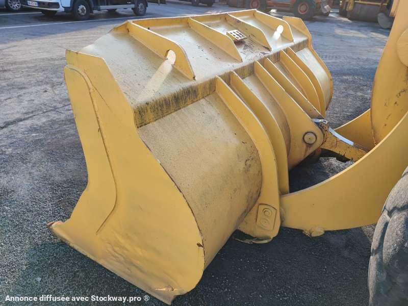 Photo Komatsu Chargeur sur Pneus WA270-3  image 14/44