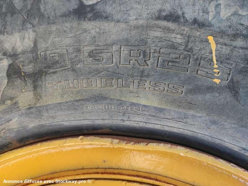 Photo Komatsu Chargeur sur Pneus WA270-3  image 24/44