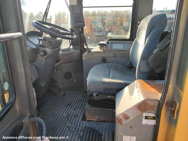 Photo Komatsu Chargeur sur Pneus WA270-3  image 34/44