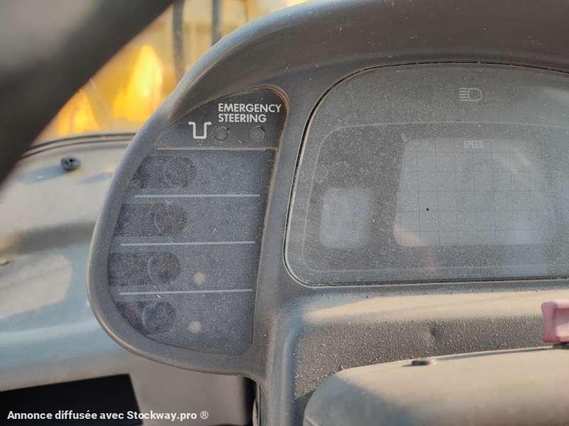 Photo Komatsu Chargeur sur Pneus WA270-3  image 41/44