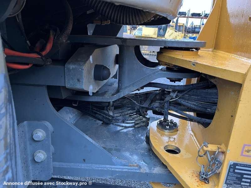 Photo Liebherr Chargeur sur Pneus L514 STEREO  image 18/49