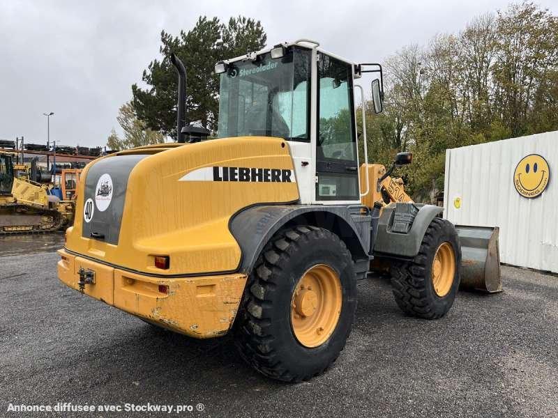 Photo Liebherr Chargeur sur Pneus L514 STEREO  image 5/49