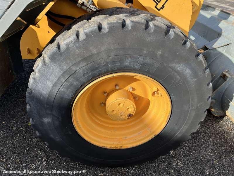 Photo Liebherr Chargeur sur Pneus L514  image 17/46