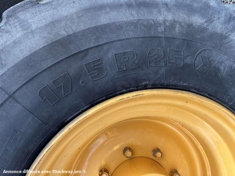 Photo Liebherr Chargeur sur Pneus L514  image 21/46