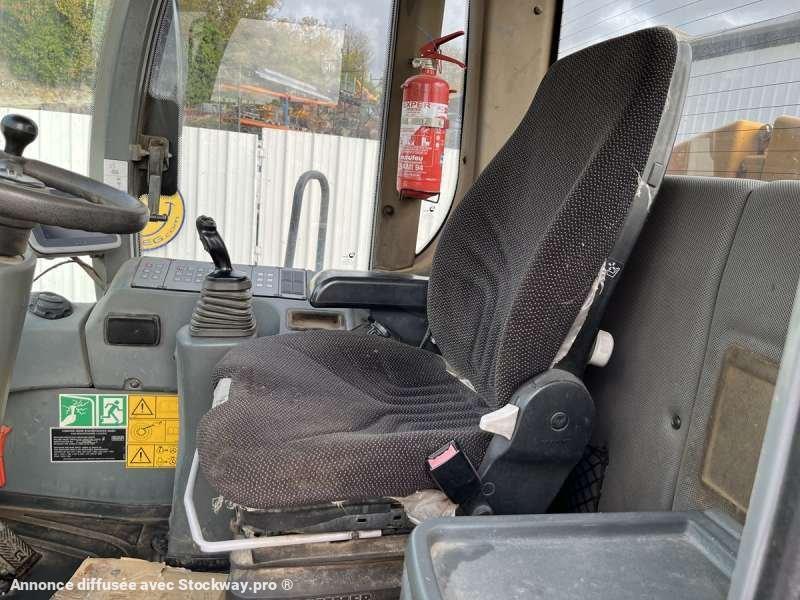 Photo Liebherr Chargeur sur Pneus L576  image 27/51