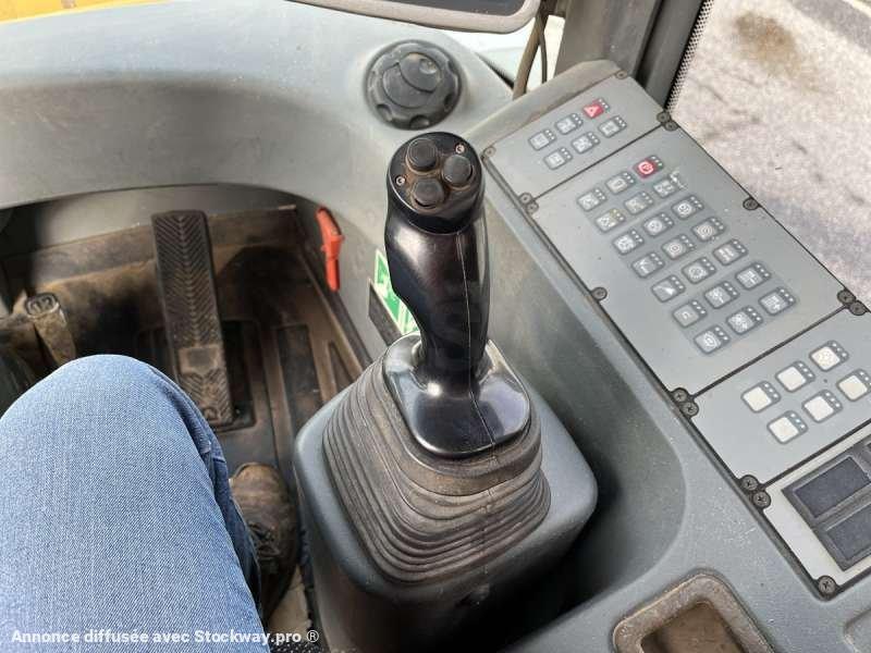 Photo Liebherr Chargeur sur Pneus L576  image 29/51