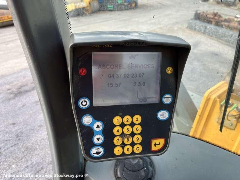 Photo Liebherr Chargeur sur Pneus L576  image 34/51
