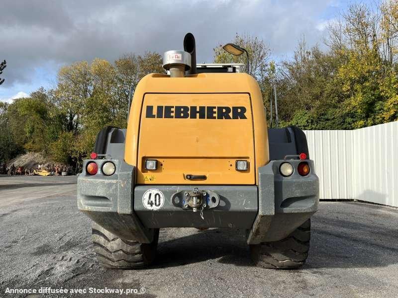Photo Liebherr Chargeur sur Pneus L576  image 9/51
