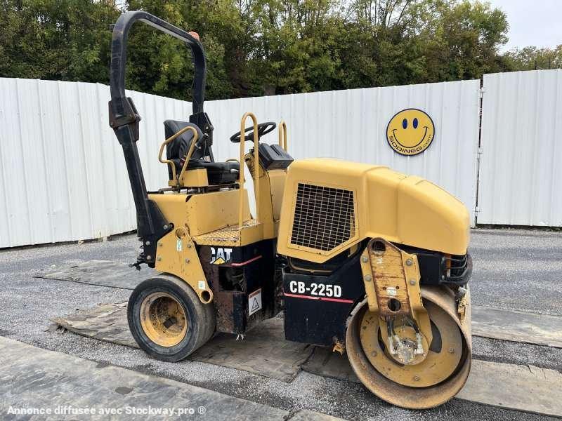 Caterpillar CB225D 