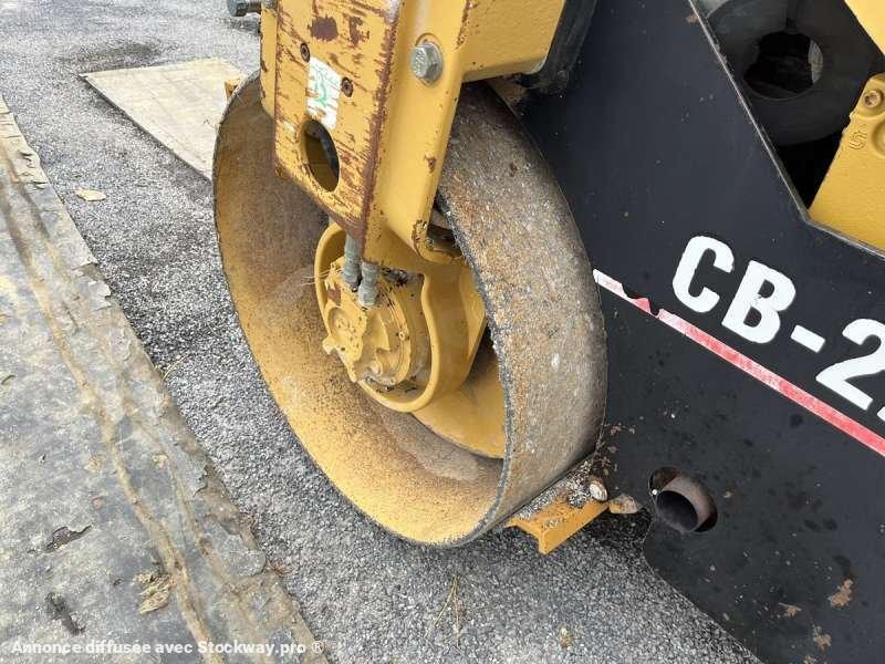 Photo Caterpillar Compacteur Mixte / Bille et pneus CB225D  image 13/41