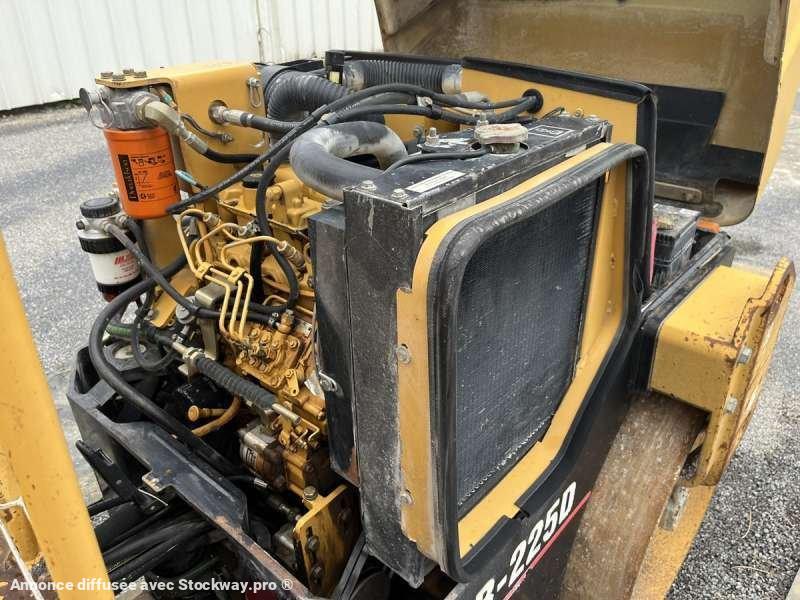 Photo Caterpillar Compacteur Mixte / Bille et pneus CB225D  image 30/41