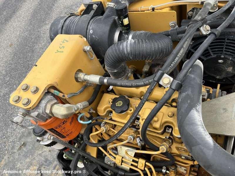 Photo Caterpillar Compacteur Mixte / Bille et pneus CB225D  image 32/41
