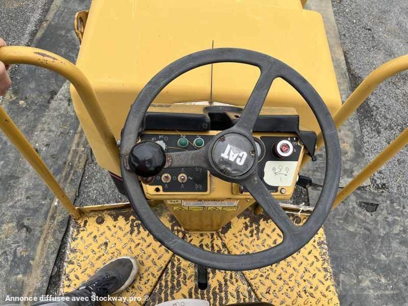 Photo Caterpillar Compacteur Mixte / Bille et pneus CB225D  image 37/41