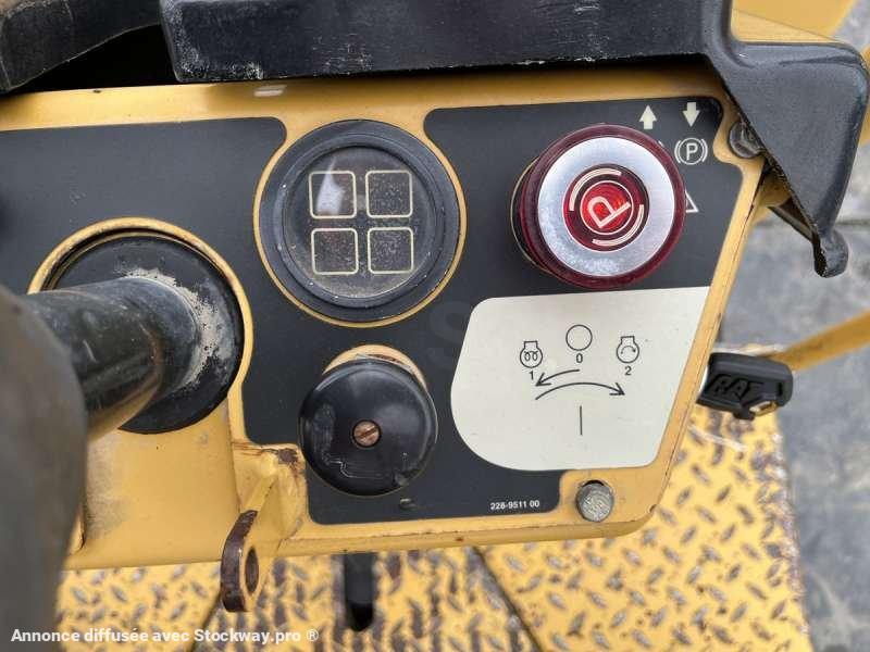 Photo Caterpillar Compacteur Mixte / Bille et pneus CB225D  image 39/41