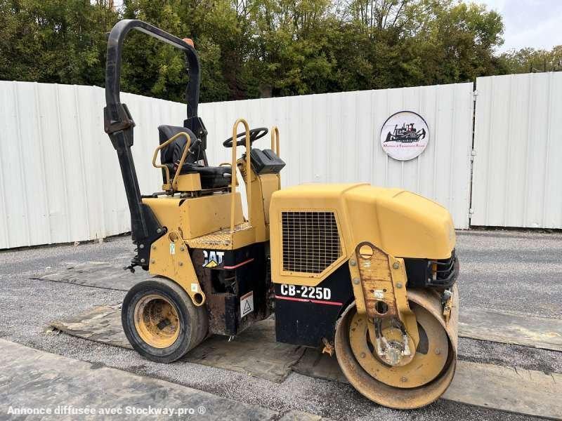 Photo Caterpillar Compacteur Mixte / Bille et pneus CB225D  image 40/41