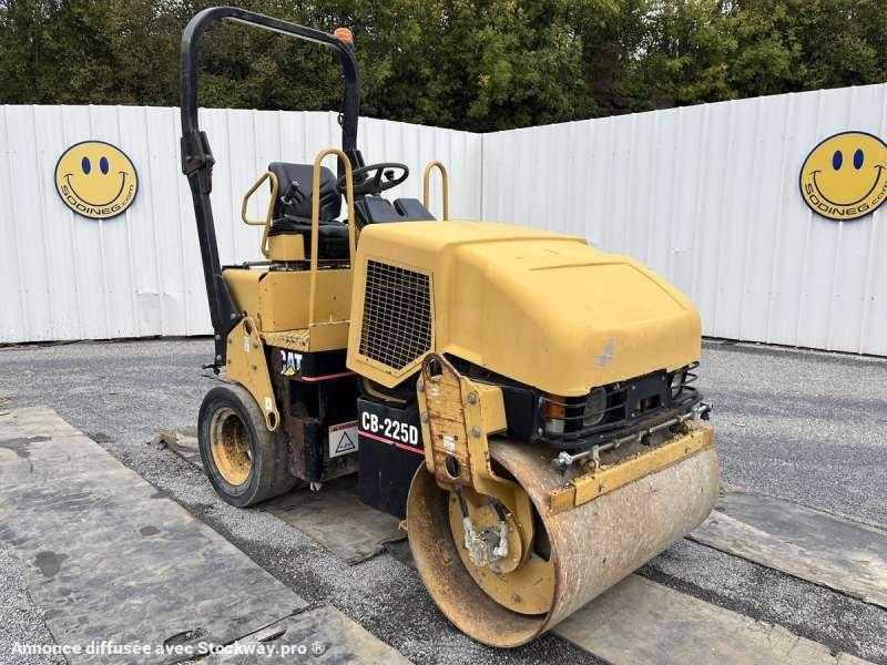 Photo Caterpillar Compacteur Mixte / Bille et pneus CB225D  image 8/41