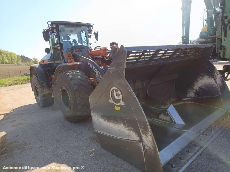 Photo Hitachi Chargeur sur Pneus ZW220-7  image 2/11