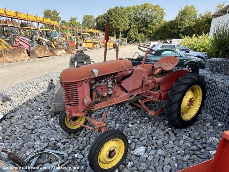 MASSEY-HARRIS PONY 812 