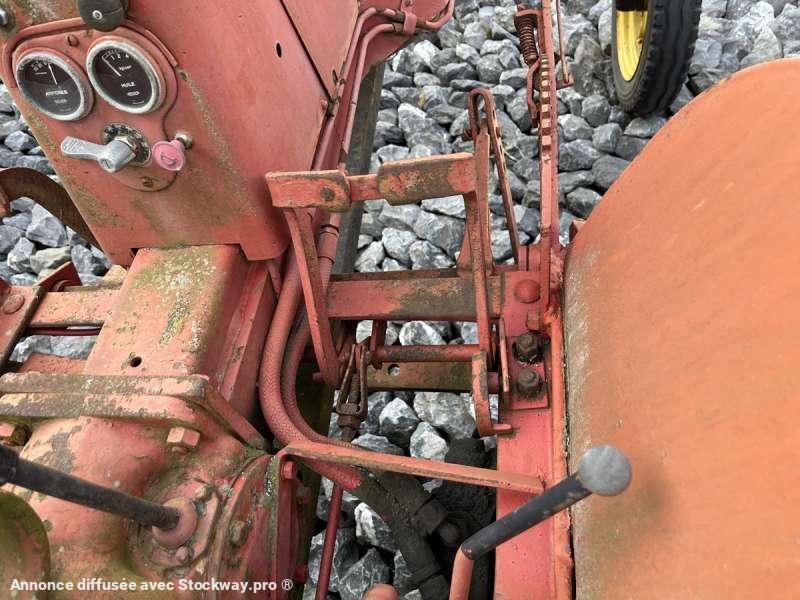 Photo MASSEY-HARRIS Tracteur de collection PONY 812  image 10/27