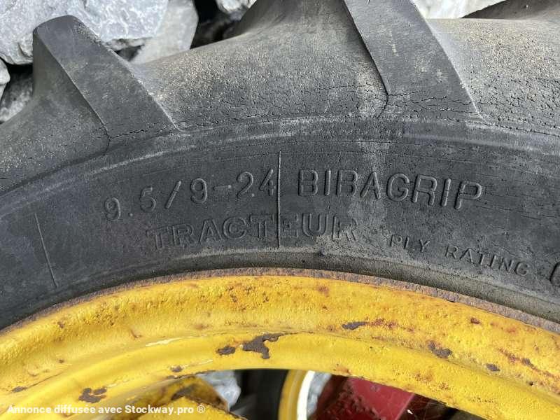 Photo MASSEY-HARRIS Tracteur de collection PONY 812  image 14/27