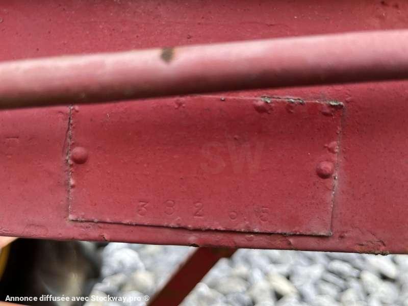 Photo MASSEY-HARRIS Tracteur de collection PONY 812  image 26/27