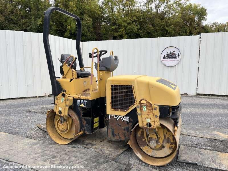Photo Caterpillar Compacteur Tandem / Double Billes CB-224E  image 43/44