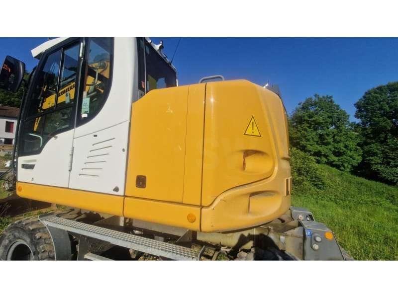 Photo Liebherr A912 COMPACT  image 6/50
