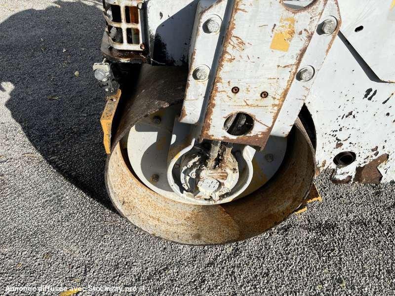 Photo Caterpillar Compacteur Tandem / Double Billes CB225E  image 12/44