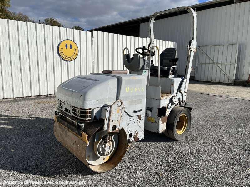 Photo Caterpillar Compacteur Tandem / Double Billes CB225E  image 2/44