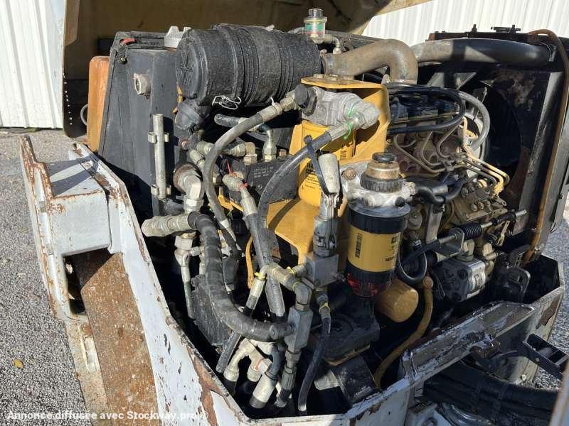 Photo Caterpillar Compacteur Tandem / Double Billes CB225E  image 27/44