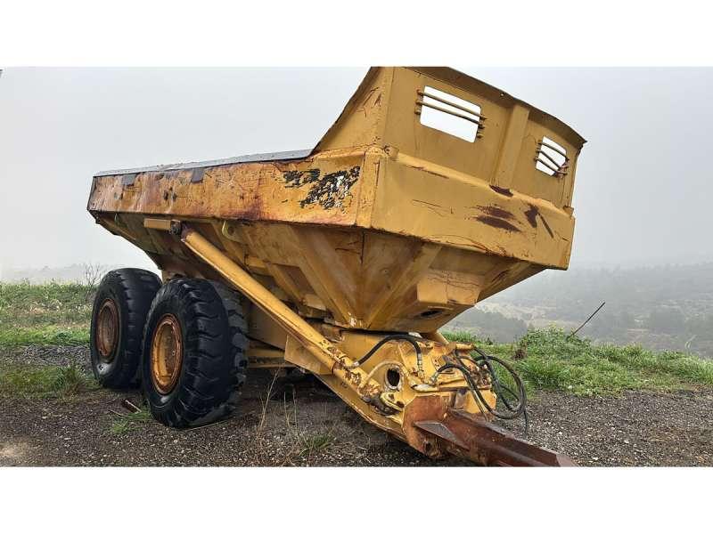 Photo Caterpillar Remorque D250B  image 1/5