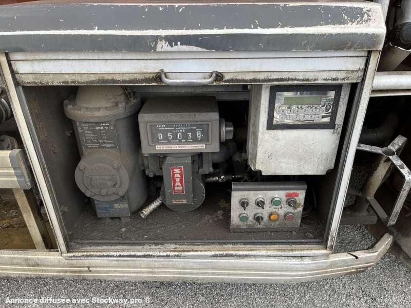 Photo Renault Camion Citerne MIDLUM 180 DCI  image 31/49