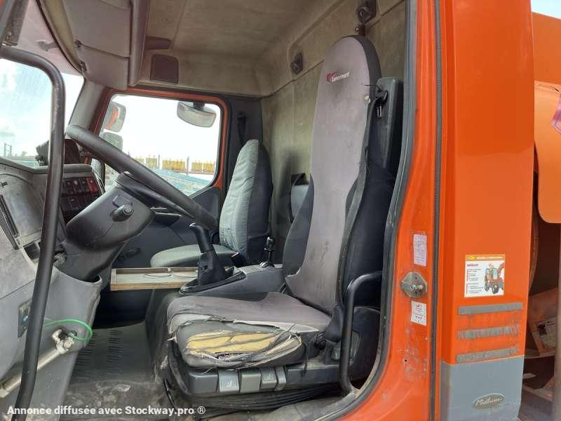 Photo Renault Camion Citerne MIDLUM 180 DCI  image 39/49
