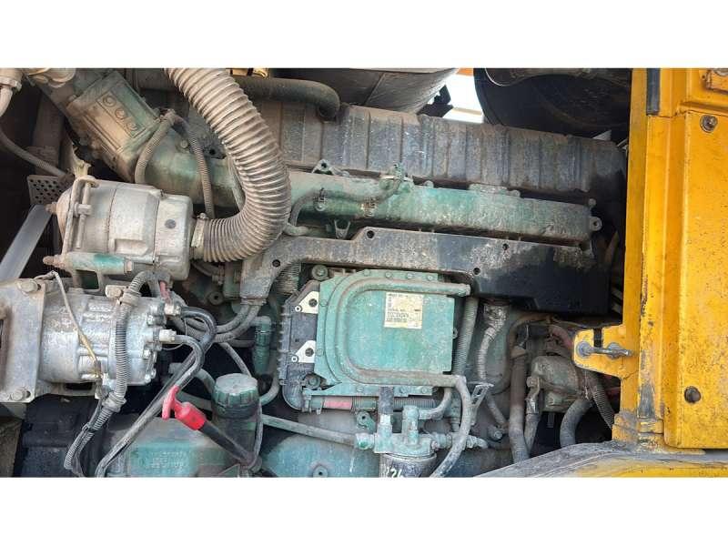 Photo Volvo Chargeur sur Pneus L180E  image 11/17