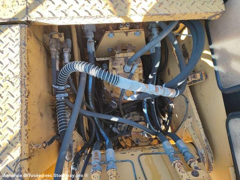 Photo Caterpillar Pelle sur Chenilles E120B  image 31/48
