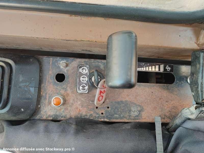 Photo Caterpillar Pelle sur Chenilles E120B  image 43/48