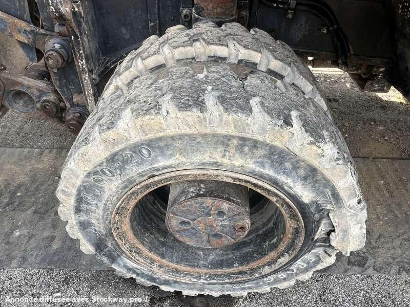 Photo Hitachi Pelle sur Pneus ZX210W-3  image 27/51